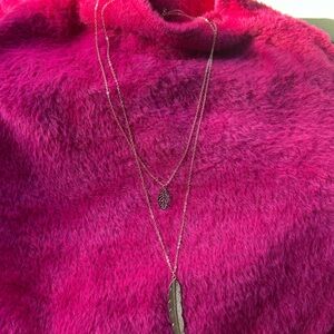 Elegant Silver Leaf Pendant Necklace